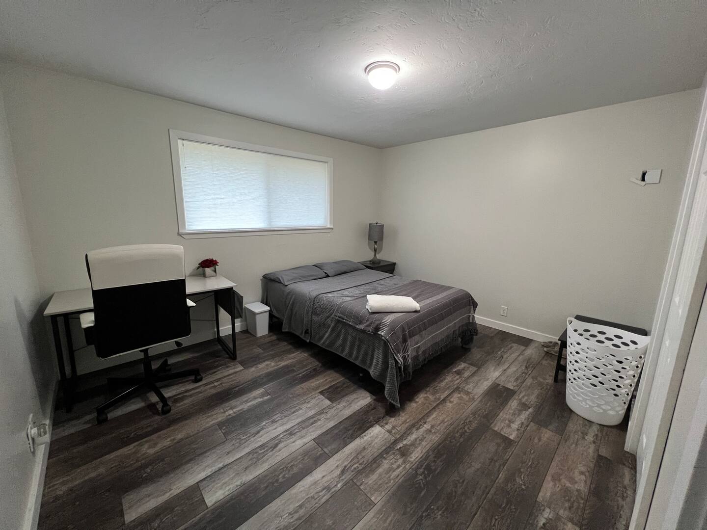 East Renton Room 2 — photo 3